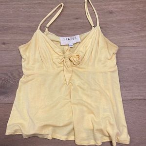Cute yellow tank top w bow